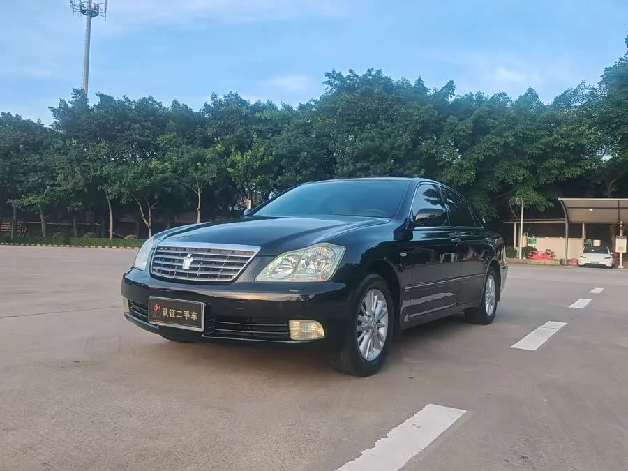 Toyota crown