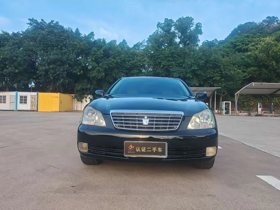Toyota crown