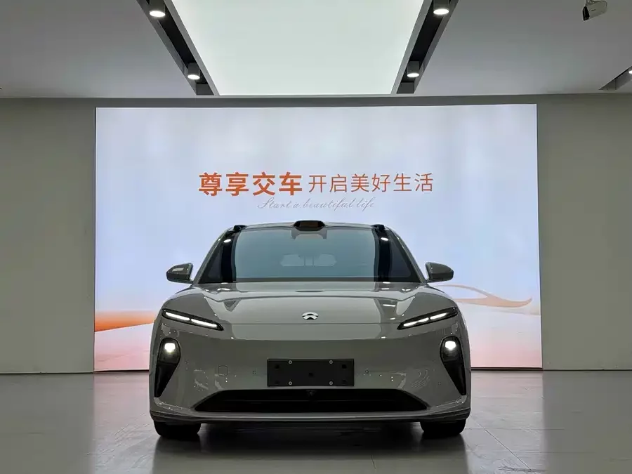 NIO ET5T