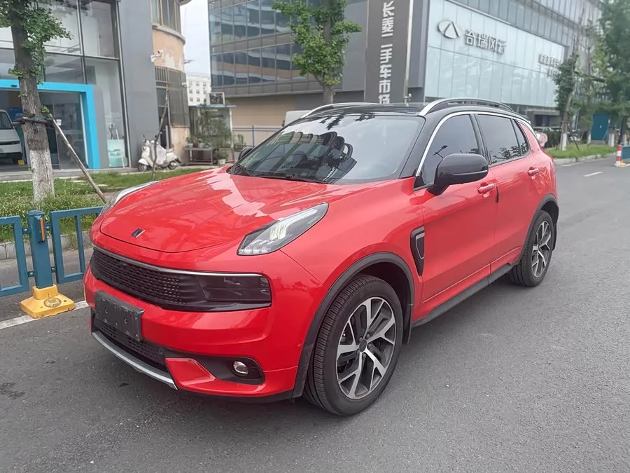 Lynk & Co 01