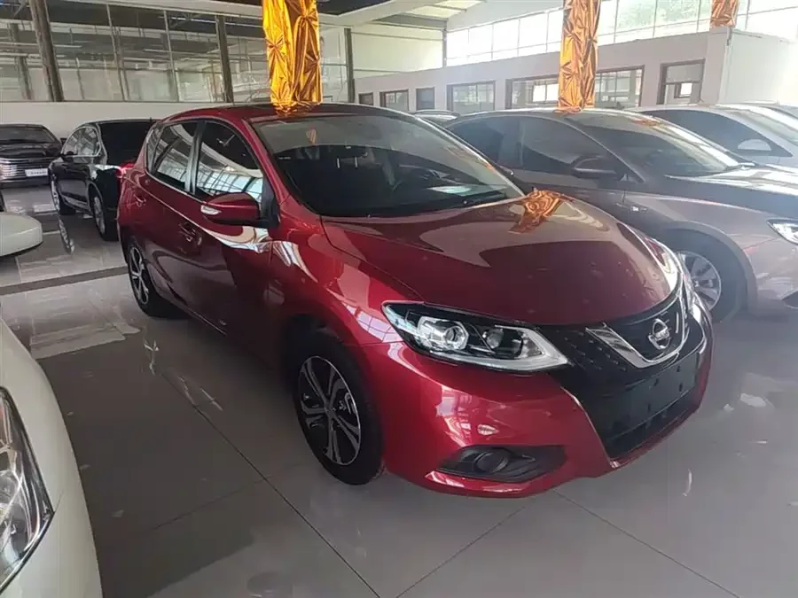 Nissan Tiida