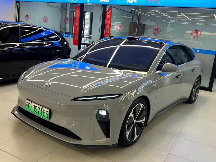 NIO ET5T