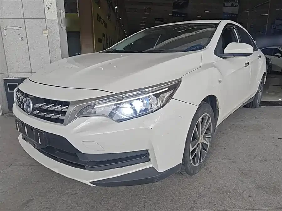 Venucia D60