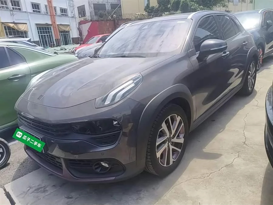 Lynk & Co 02