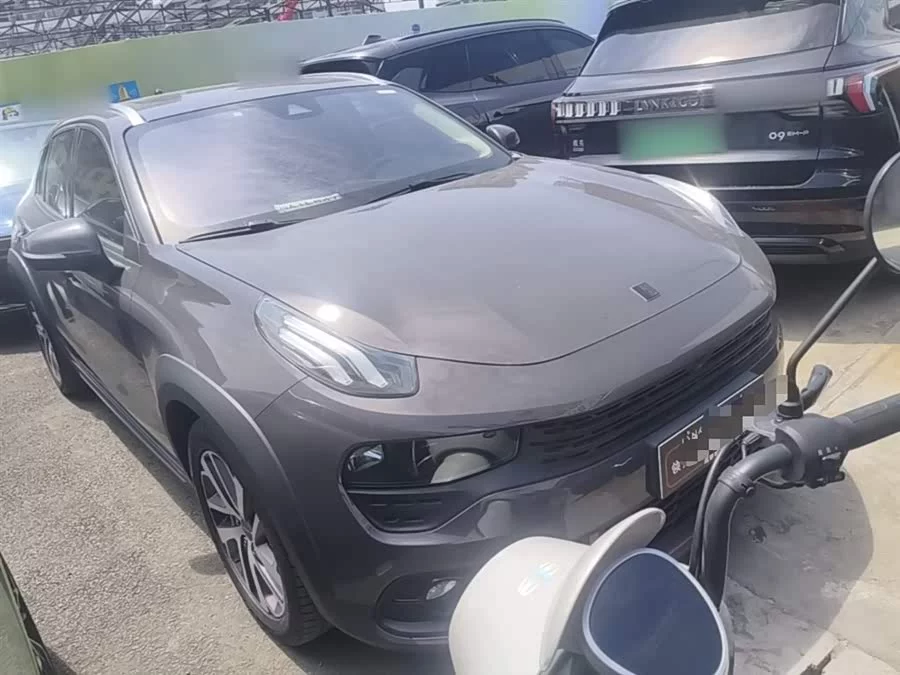 Lynk & Co 02