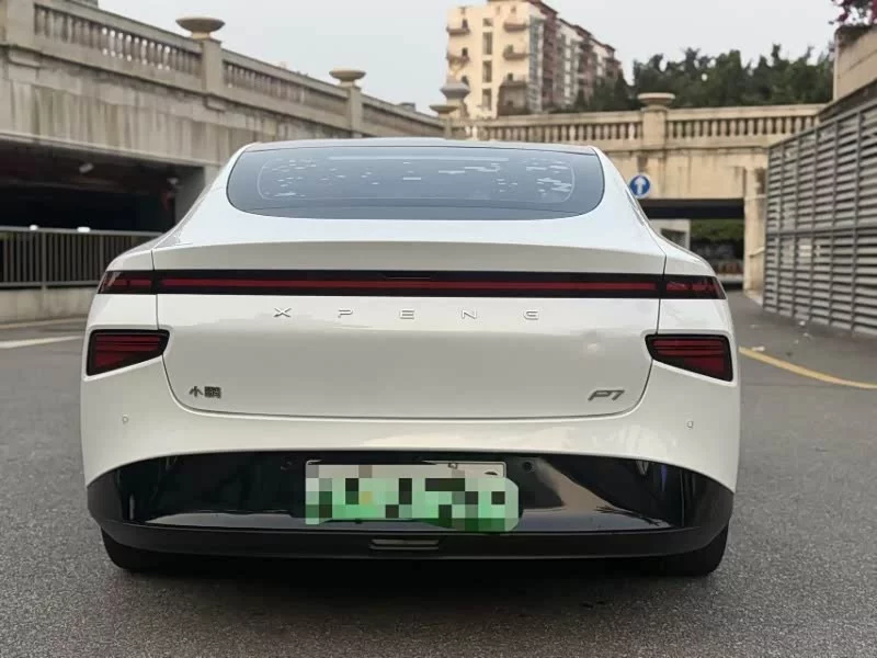 Xpeng P7