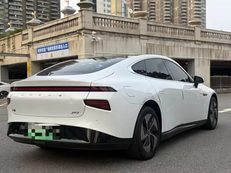 Xpeng P7