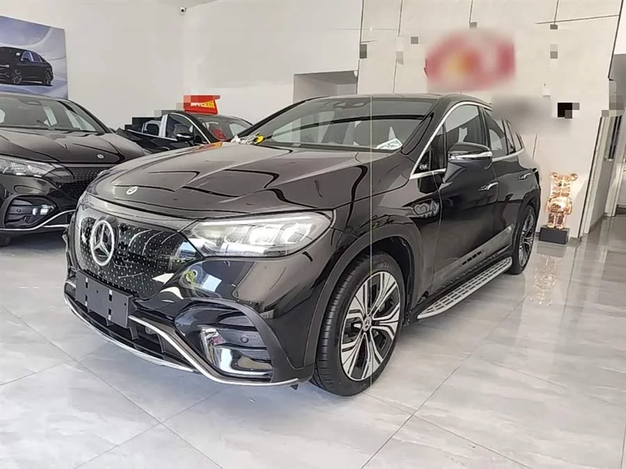 Mercedes Benz EQE SUV