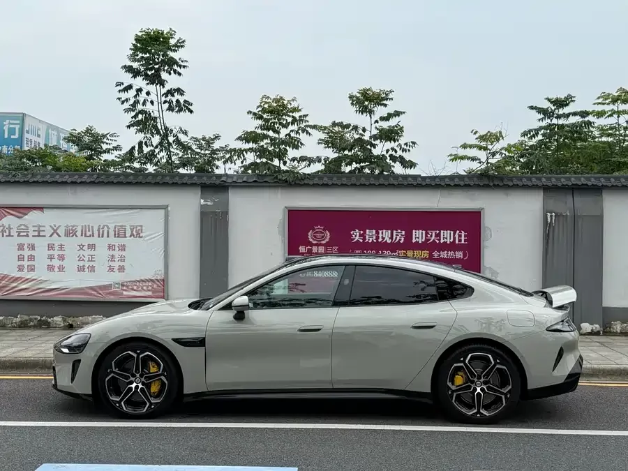 Xiaomi SU7