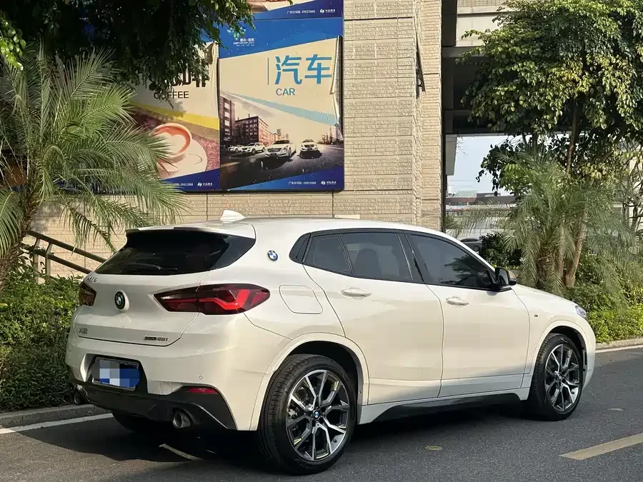 BMW X2