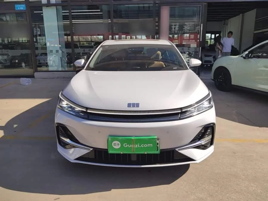 Geely Galaxy A7 EM
