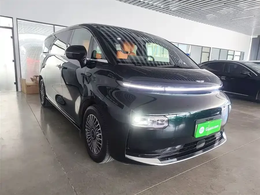 Geely Yizhen L380