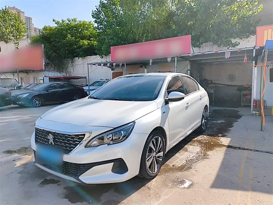 Peugeot 408
