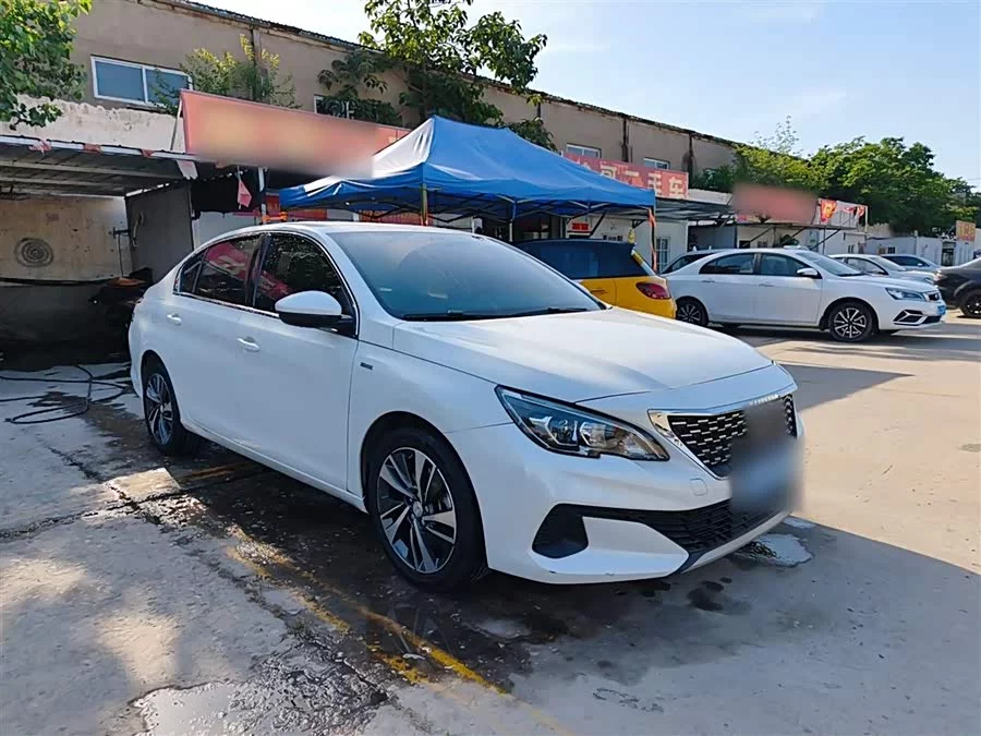 Peugeot 408