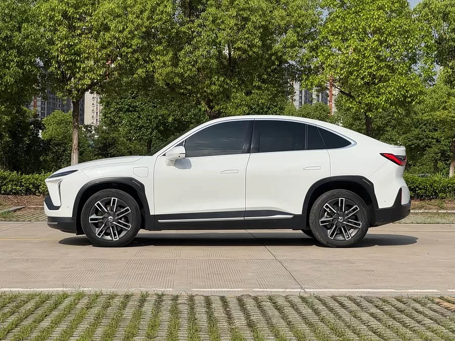 NIO EC6