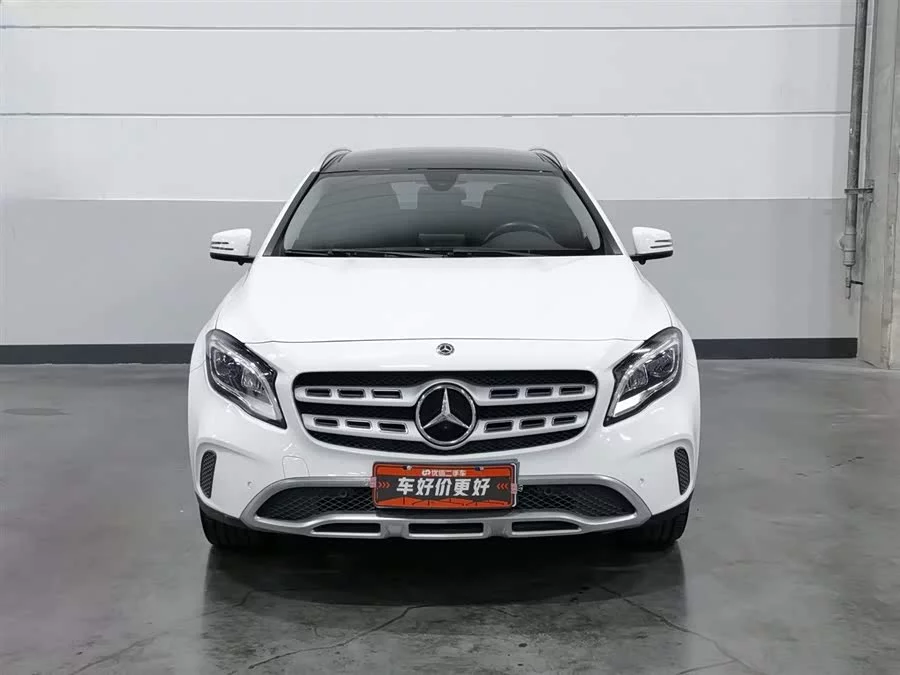 Mercedes Benz GLA