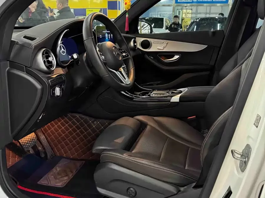 Mercedes Benz GLC