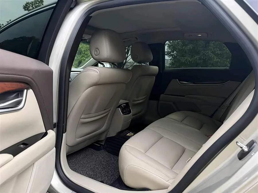Cadillac XTS