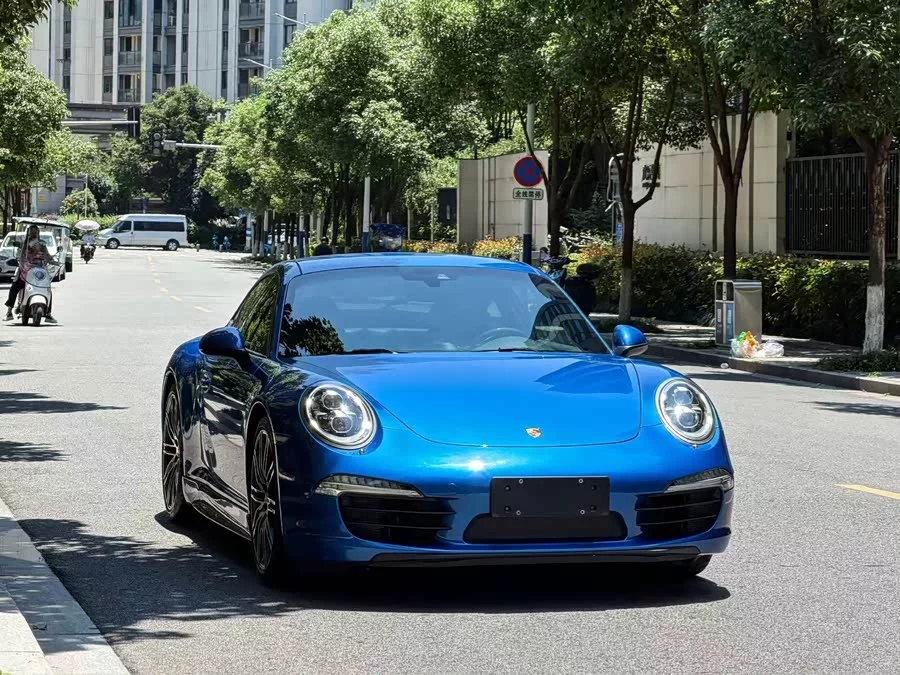 Porsche 911