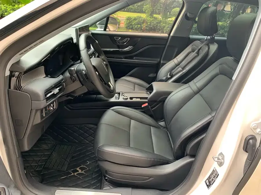 Lincoln Adventurer