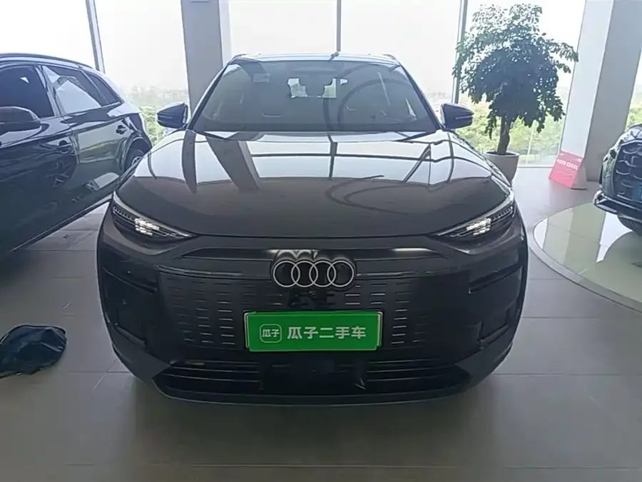 Audi Q6L e-tron
