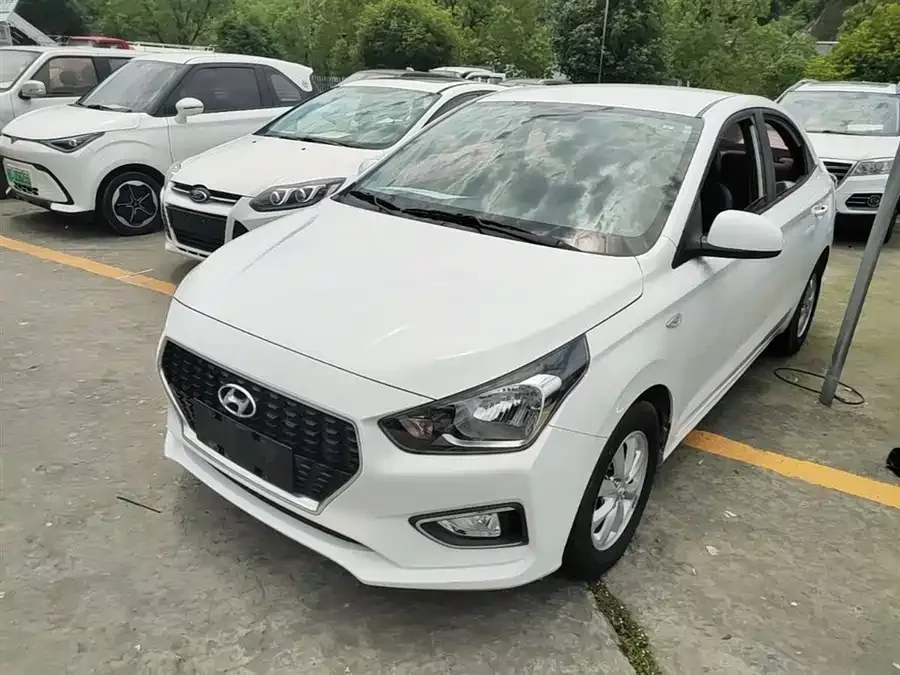Hyundai Rena