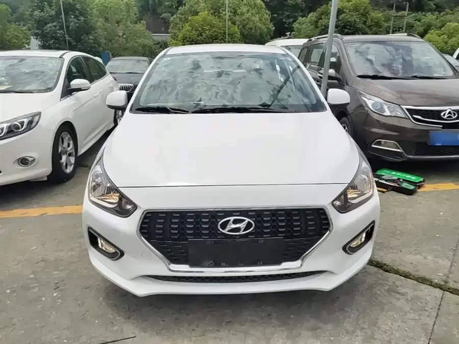 Hyundai Rena