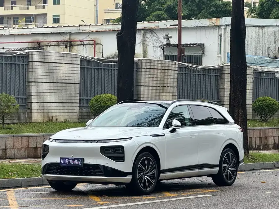 Xpeng G9