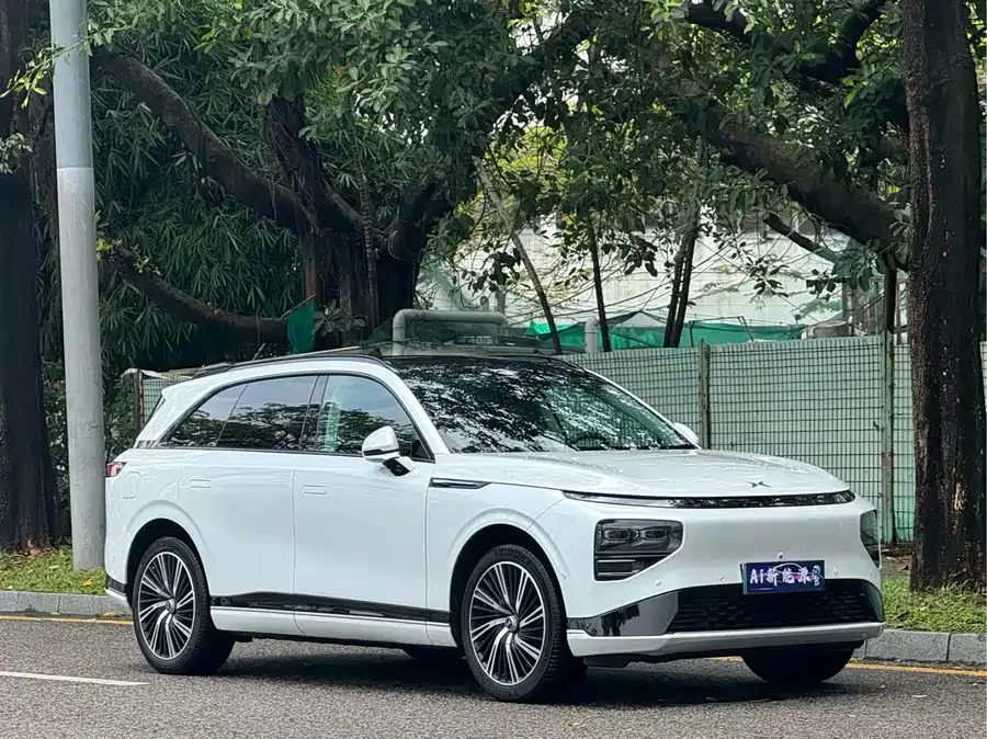 Xpeng G9
