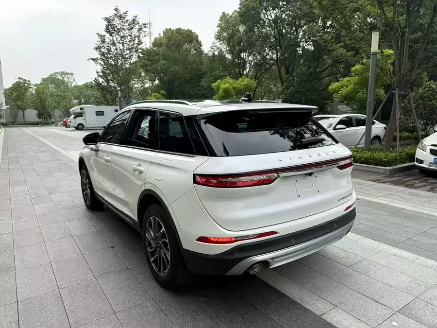 Lincoln Adventurer