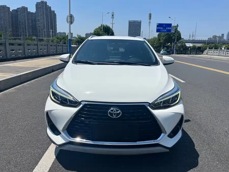 Toyota YARiS L