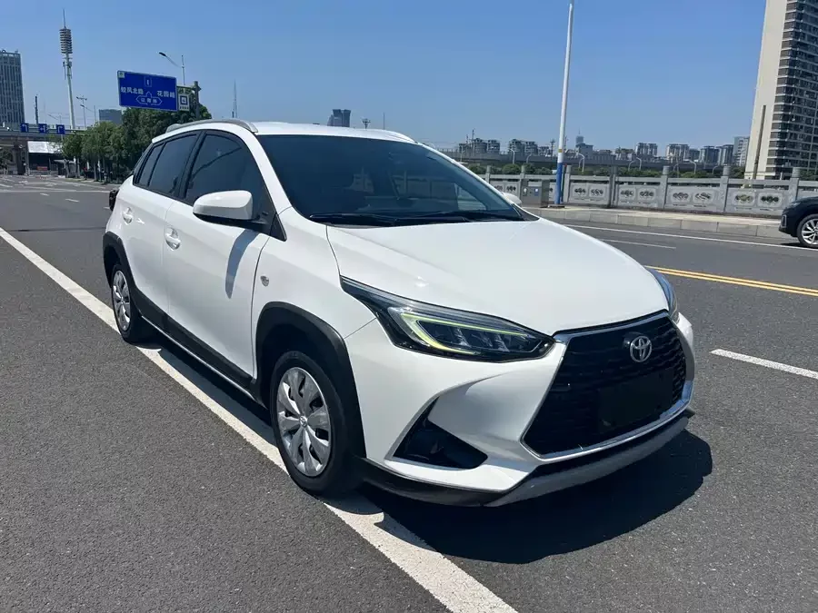 Toyota YARiS L