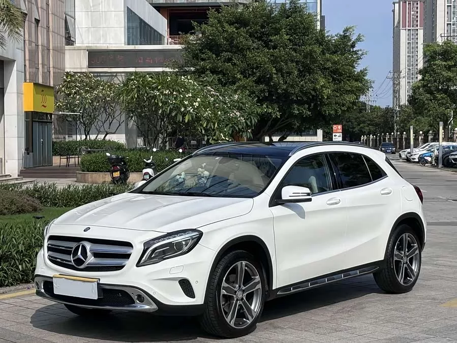 Mercedes Benz GLA