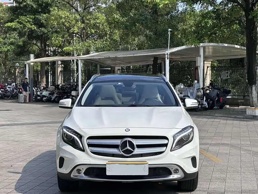 Mercedes Benz GLA