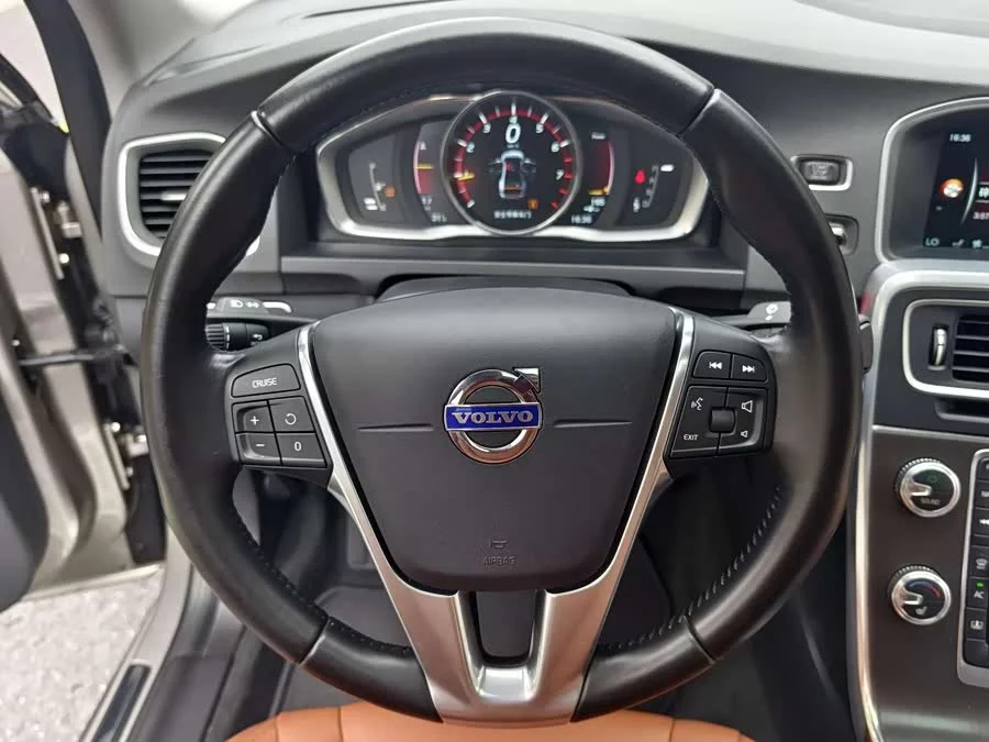 Volvo S60