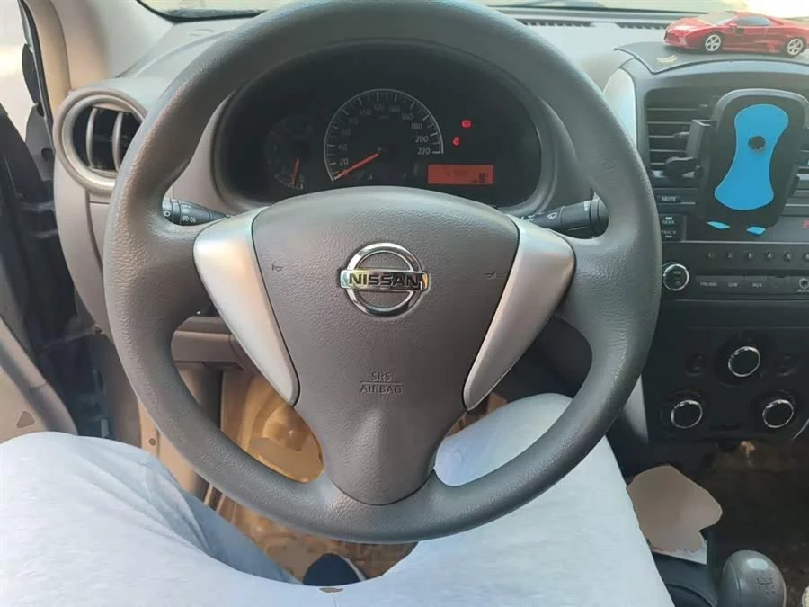 Nissan Sunny
