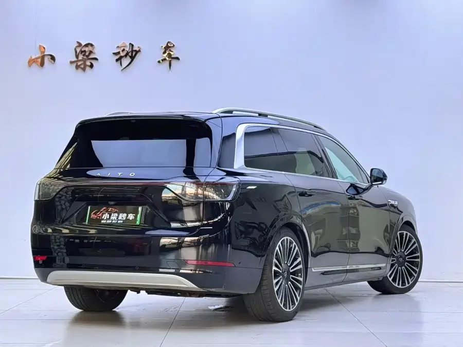 AITO Wenjie M9