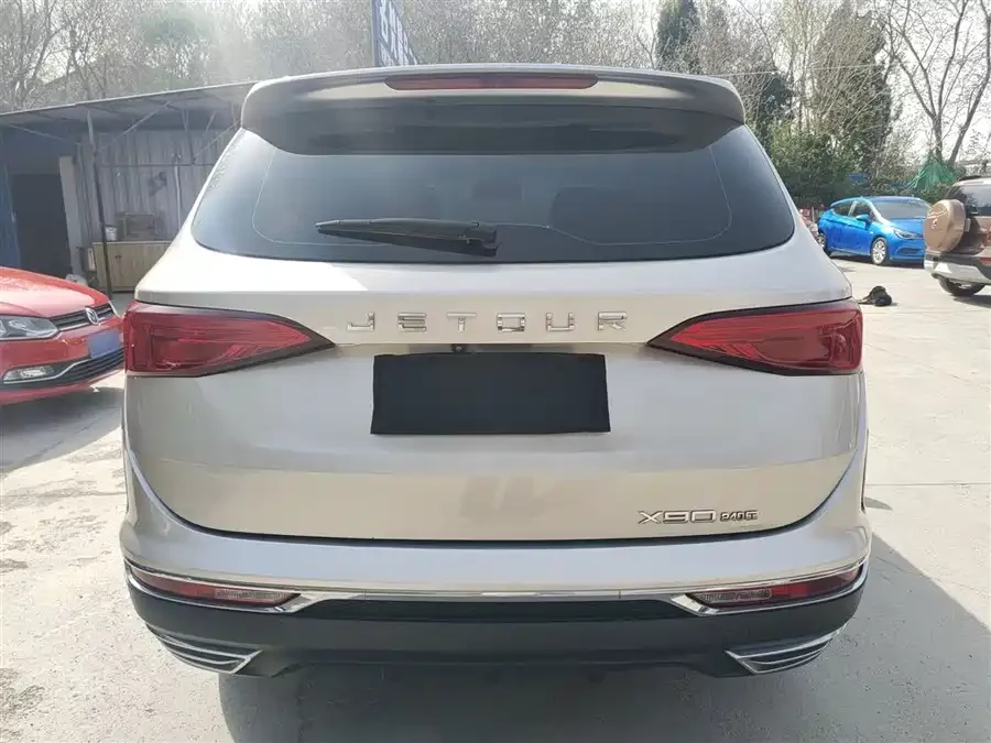 Jetour X90