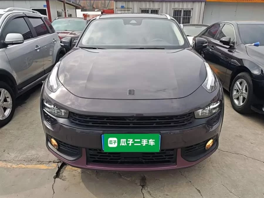 Lynk & Co 02