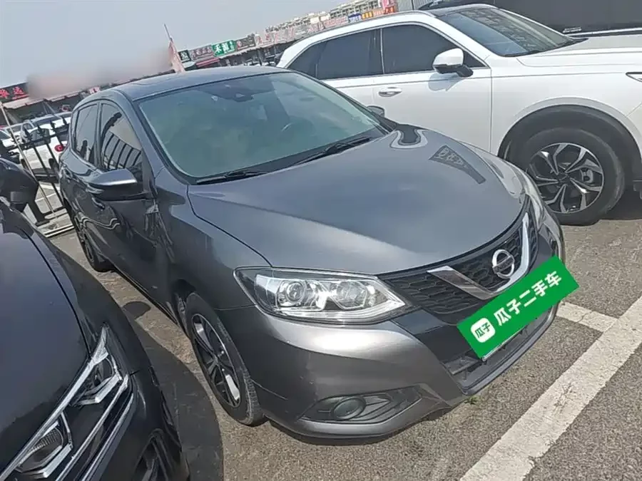 Nissan Tiida