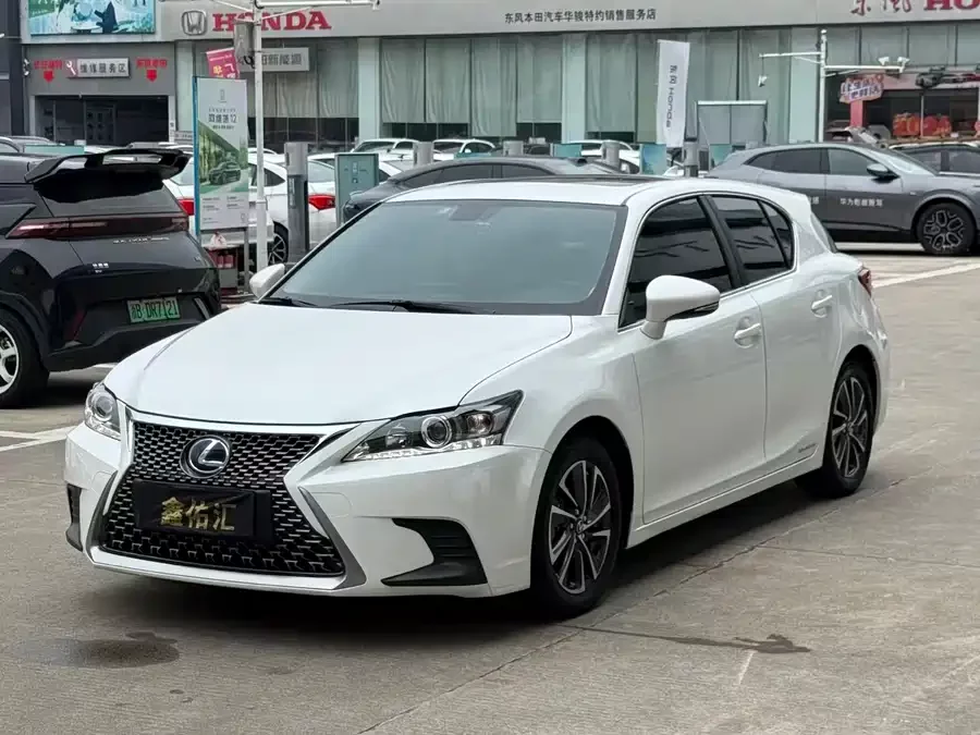 Lexus CT
