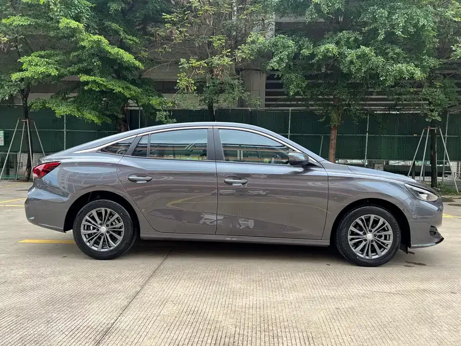 MG 5
