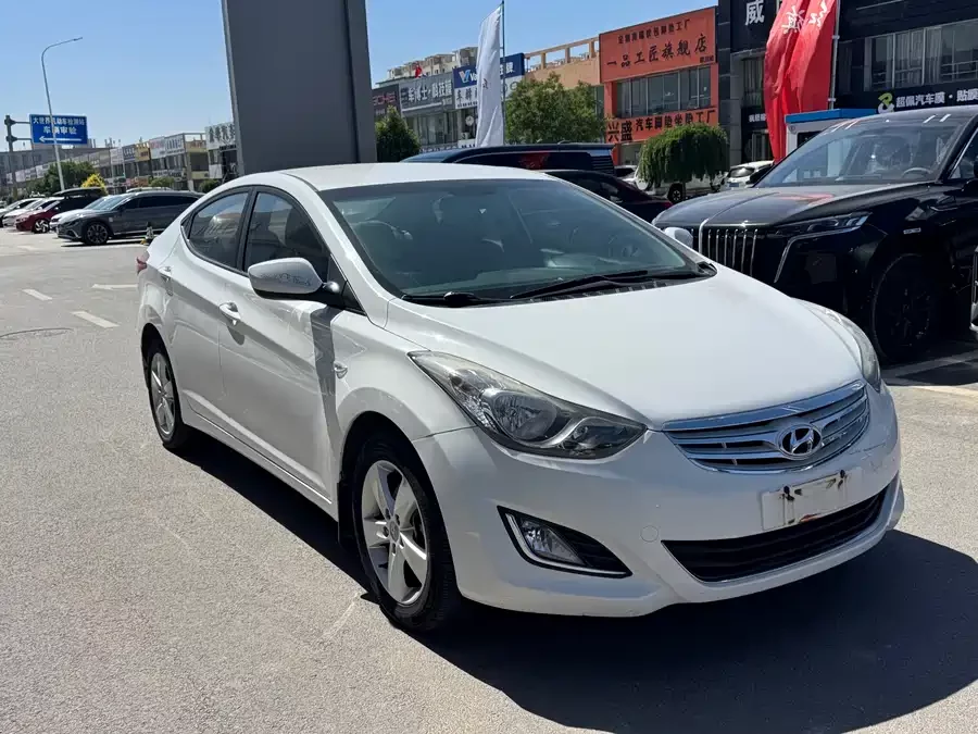 Hyundai Elantra