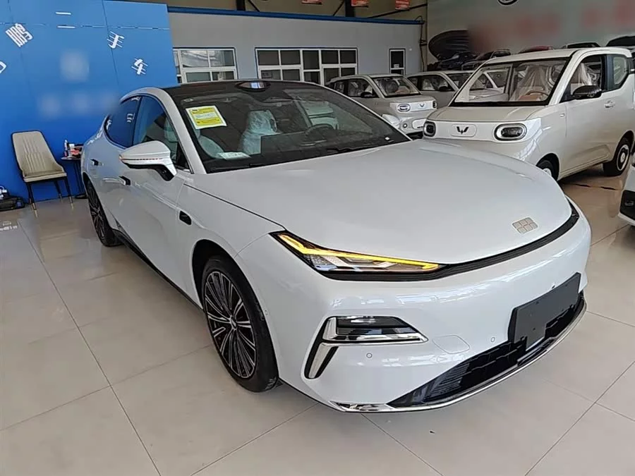Geely Galaxy Star 8