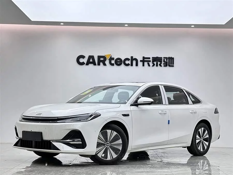 Geely Galaxy A7 EM