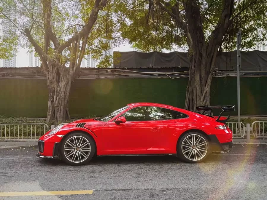 Porsche 911