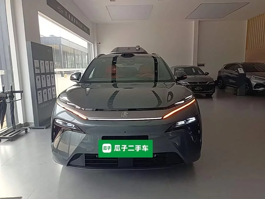 BYD Tang L