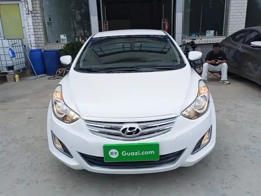 Hyundai Elantra