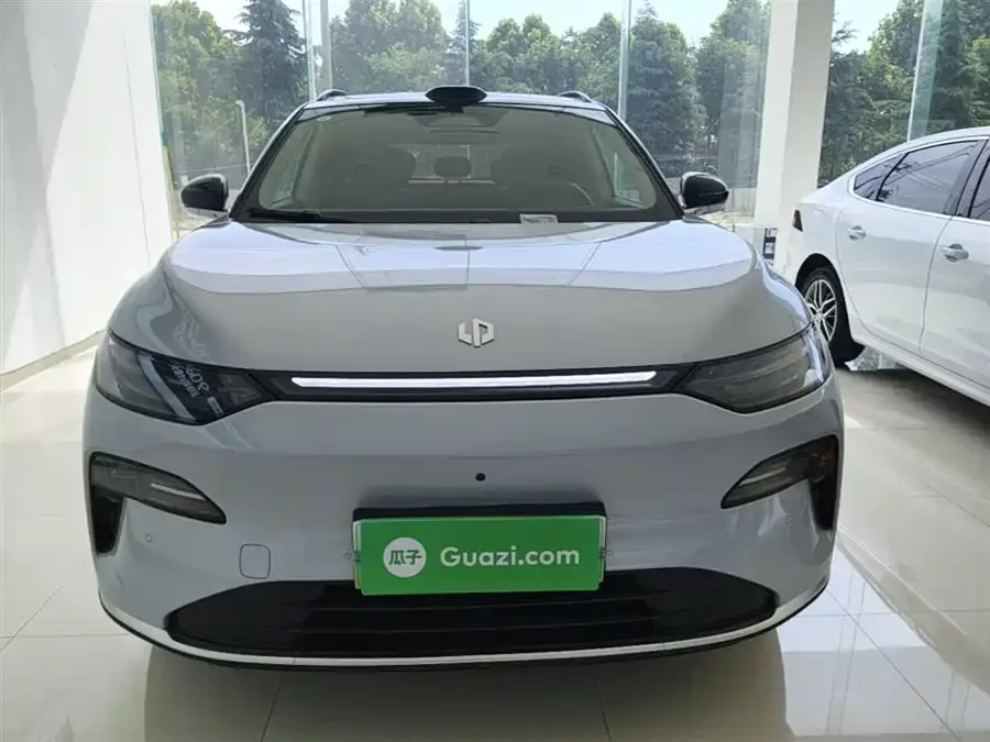 Leapmotor C11