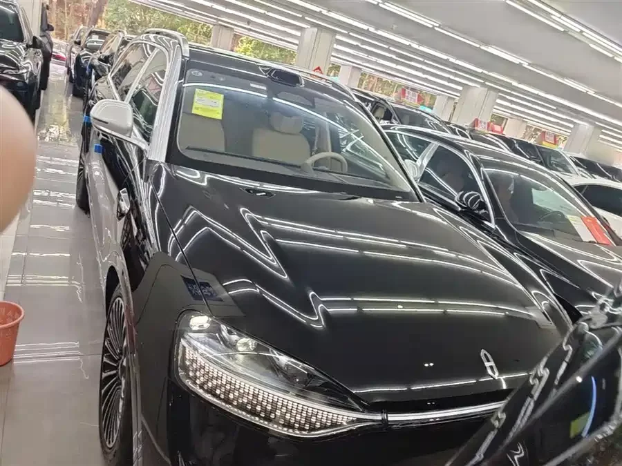 AITO Wenjie M9